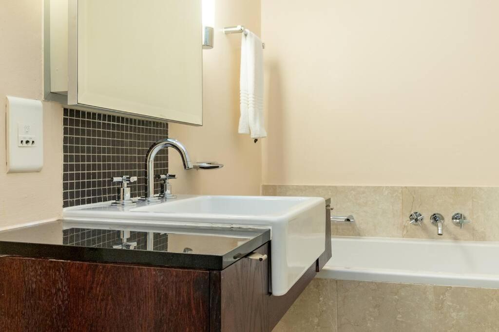 Apartment Haven 2 Bed Prime Location Cape Town